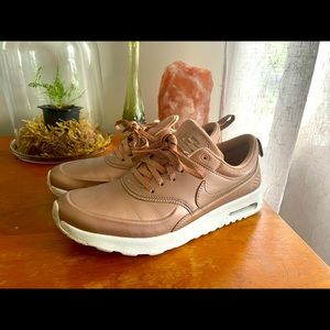 Womens Airmax Thea Rose gold